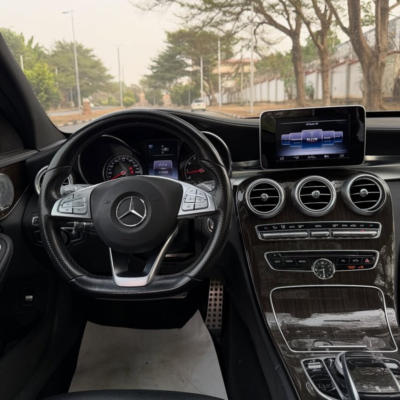 Foreign Used 2015 Mercedes-Benz C400 for Sale In Abuja image