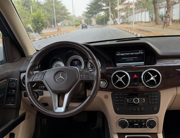 Foreign Used 2014 Mercedes-Benz GLK350 for Sale In Abuja