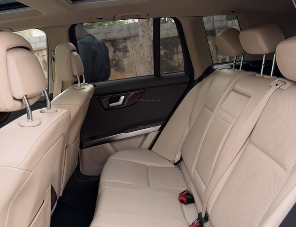 Foreign Used 2014 Mercedes-Benz GLK350 for Sale In Abuja
