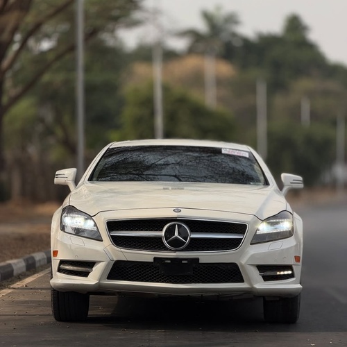 Foreign Used 2012 Mercedes Benz CLS550 for Sale In Abuja