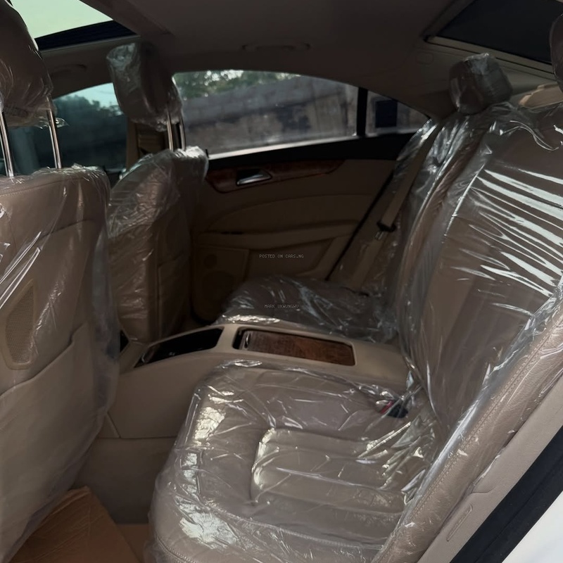 Foreign Used 2012 Mercedes Benz CLS550 for Sale In Abuja image