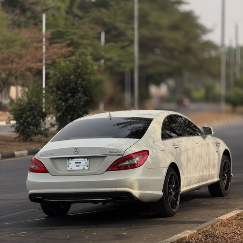 Foreign Used 2012 Mercedes Benz CLS550 for Sale In Abuja