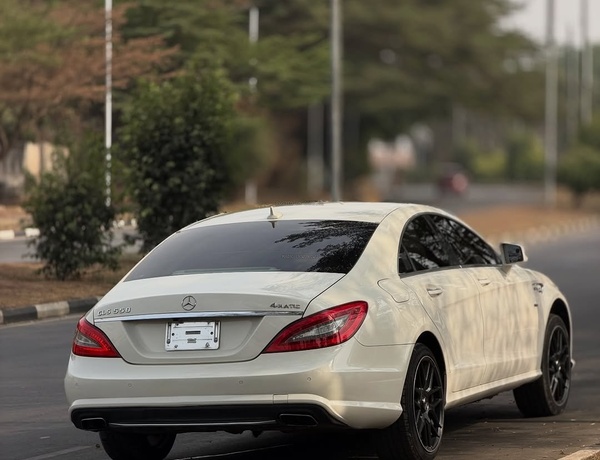 Foreign Used 2012 Mercedes Benz CLS550 for Sale In Abuja