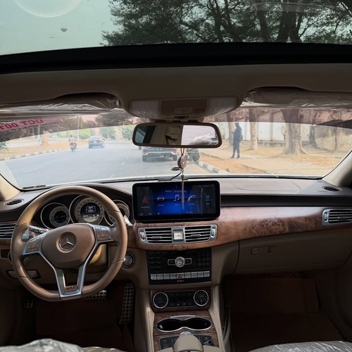 Foreign Used 2012 Mercedes Benz CLS550 for Sale In Abuja