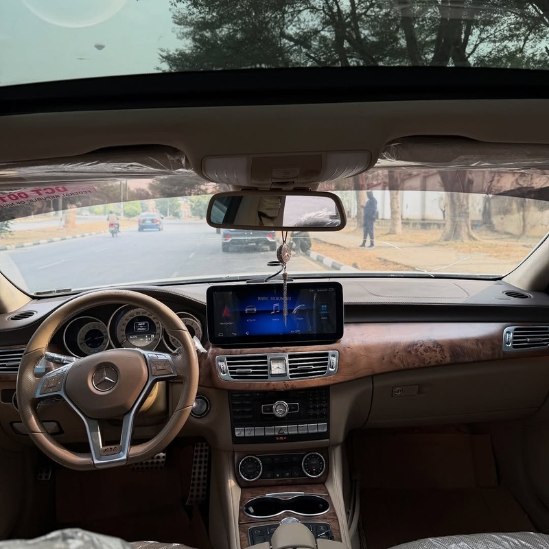 Foreign Used 2012 Mercedes Benz CLS550 for Sale In Abuja image
