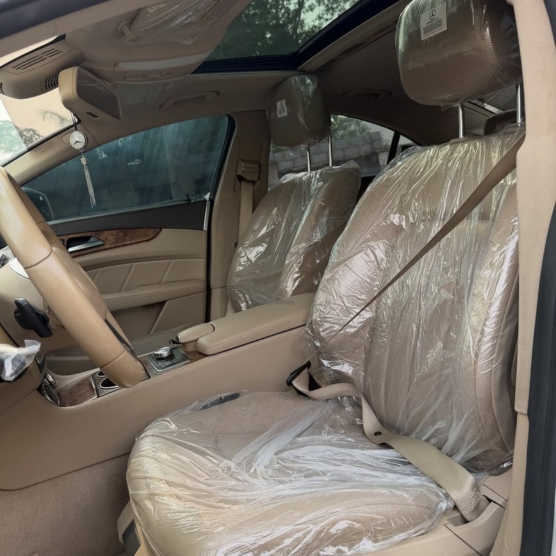 Foreign Used 2012 Mercedes Benz CLS550 for Sale In Abuja image