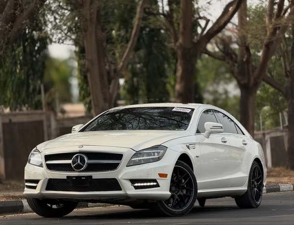 Foreign Used 2012 Mercedes Benz CLS550 for Sale In Abuja