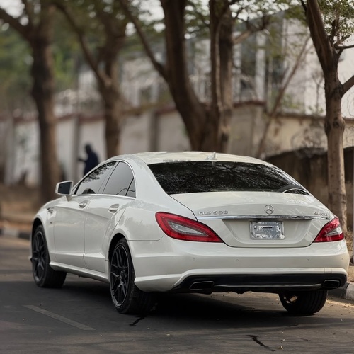 Foreign Used 2012 Mercedes Benz CLS550 for Sale In Abuja