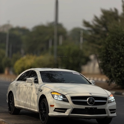 Foreign Used 2012 Mercedes Benz CLS550 for Sale In Abuja