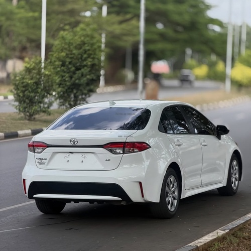 Affordable & Reliable 🚘 Toyota Corolla LE 2019 Available