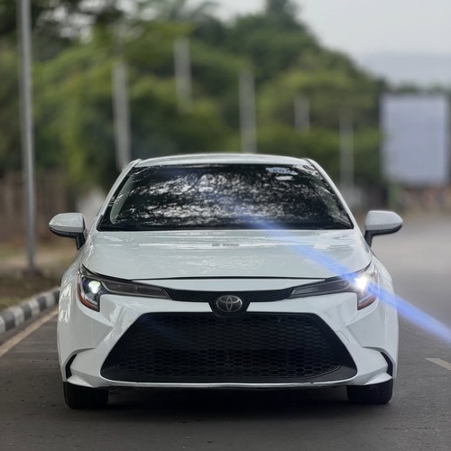 Affordable & Reliable 🚘 Toyota Corolla LE 2019 Available