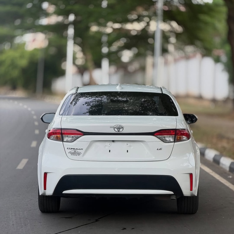 Affordable & Reliable 🚘 Toyota Corolla LE 2019 Available image