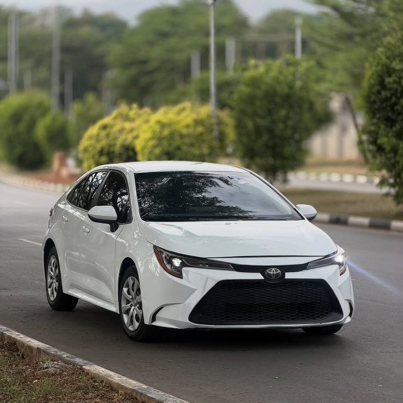 Affordable & Reliable 🚘 Toyota Corolla LE 2019 Available image