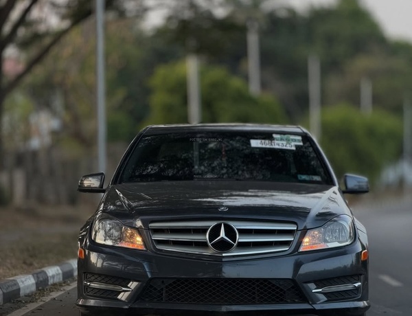 Foreign used Mercedes Benz C300 2013 model for Sale