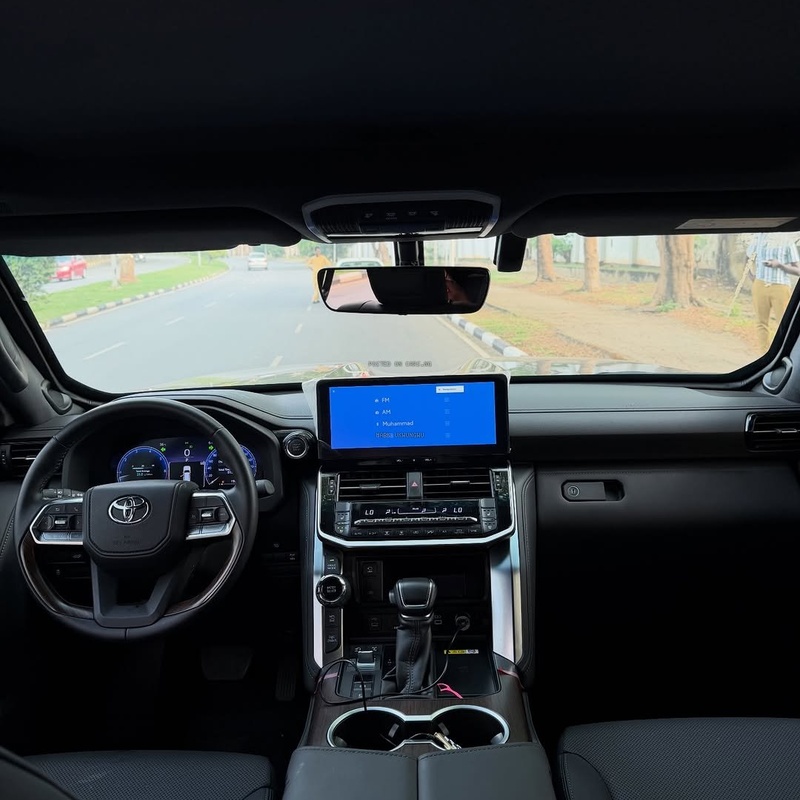 ARMORED TOYOTA LAND CRUISER BULLETPROOF 2025 FOR SALE – BRAND NEW, FULL PROTECTION image