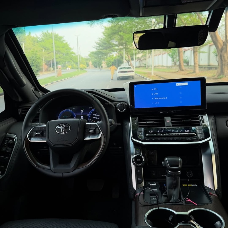 ARMORED TOYOTA LAND CRUISER BULLETPROOF 2025 FOR SALE – BRAND NEW, FULL PROTECTION image