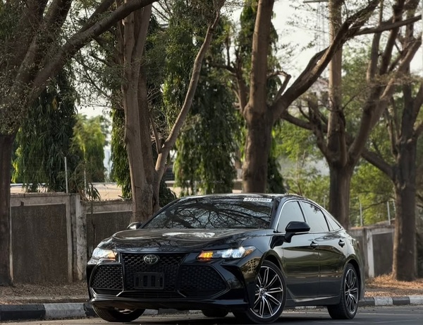Foreign Used Toyota Avalon  2019 for Sale In Abuja