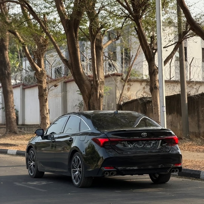 Foreign Used Toyota Avalon  2019 for Sale In Abuja image