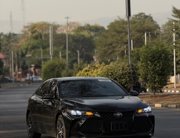 Foreign Used Toyota Avalon  2019 for Sale In Abuja