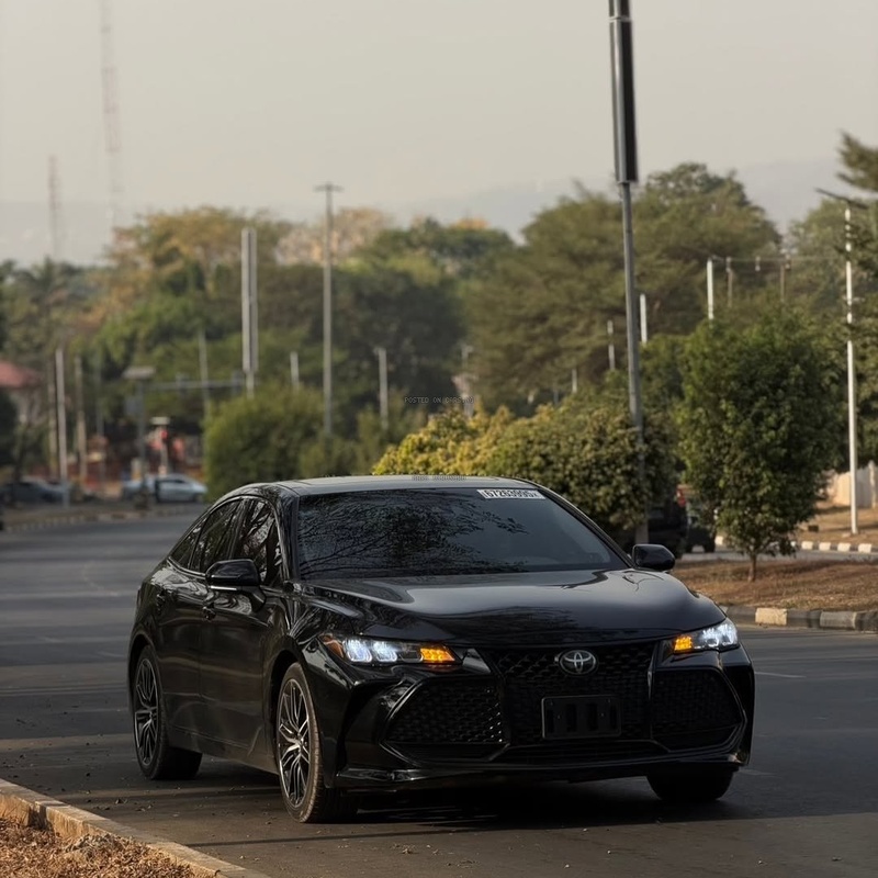 Foreign Used Toyota Avalon  2019 for Sale In Abuja image