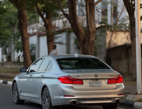  2018 BMW 530i  FOREIGN USED– Clean, Strong & Well Maintained