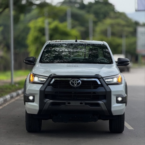 Toyota Hilux SR5 (2026) – Foreign Used In Abuja