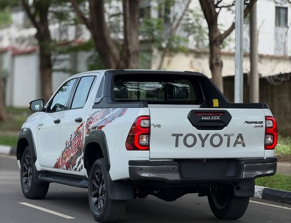 Toyota Hilux SR5 (2026) – Foreign Used In Abuja