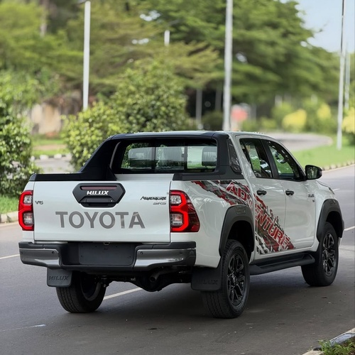 Toyota Hilux SR5 (2026) – Foreign Used In Abuja
