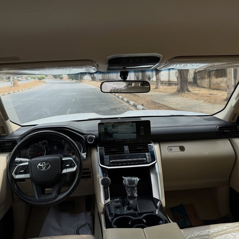 2025 TOYOTA LAND CRUISER GXR  BRAND NEW FOR SALE IN ABUJA image