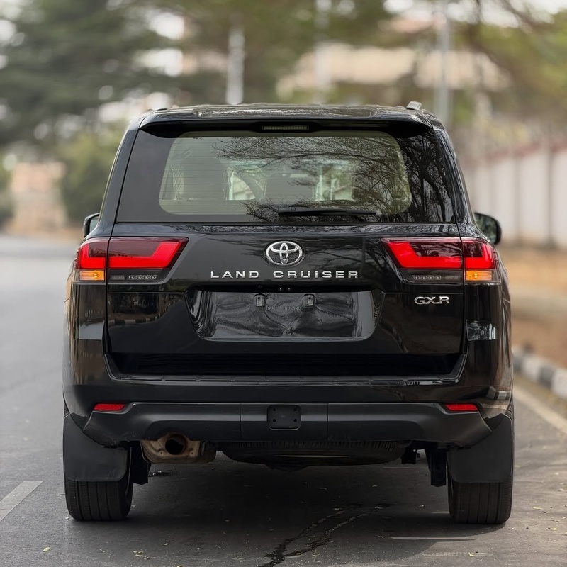 2025 TOYOTA LAND CRUISER GXR  BRAND NEW FOR SALE IN ABUJA image