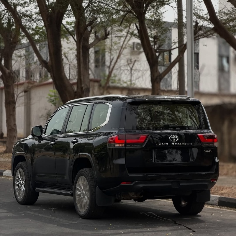 2025 TOYOTA LAND CRUISER GXR  BRAND NEW FOR SALE IN ABUJA image