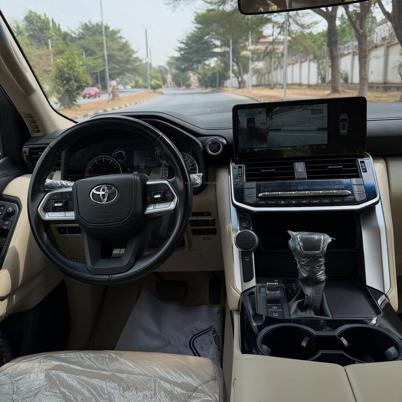 2025 TOYOTA LAND CRUISER GXR  BRAND NEW FOR SALE IN ABUJA image