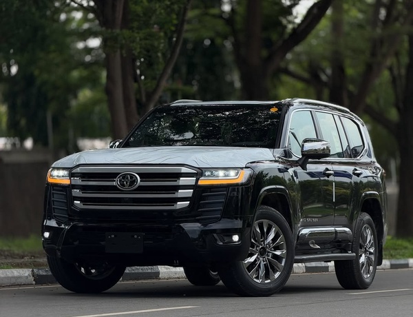  Toyota Land Cruiser (2026)  Brand New – Limited Stock Available