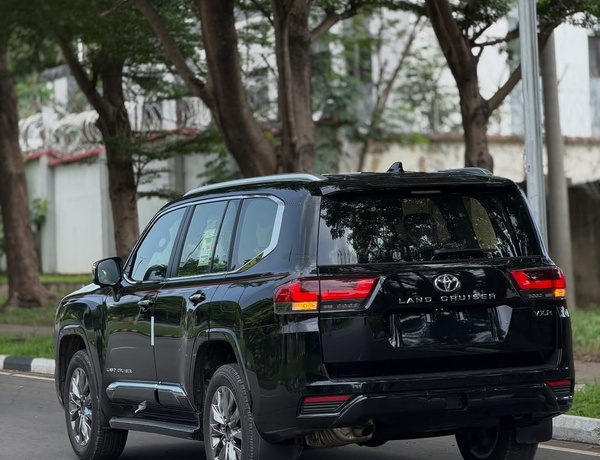  Toyota Land Cruiser (2026)  Brand New – Limited Stock Available