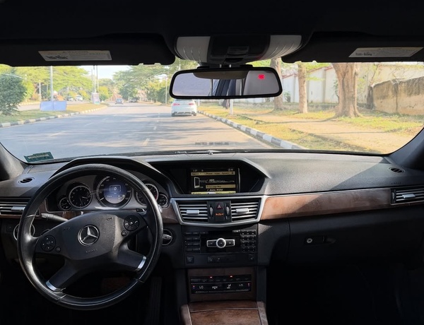 MERCEDES BENZ E350 2012 MODEL FOR SALE IN ABUJA