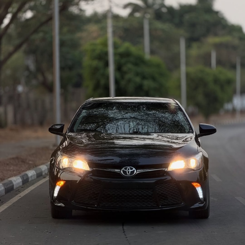 Foreign Used 2017 Toyota Camry XSE for Sale In Abuja image