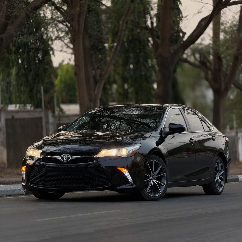 Foreign Used 2017 Toyota Camry XSE for Sale In Abuja image