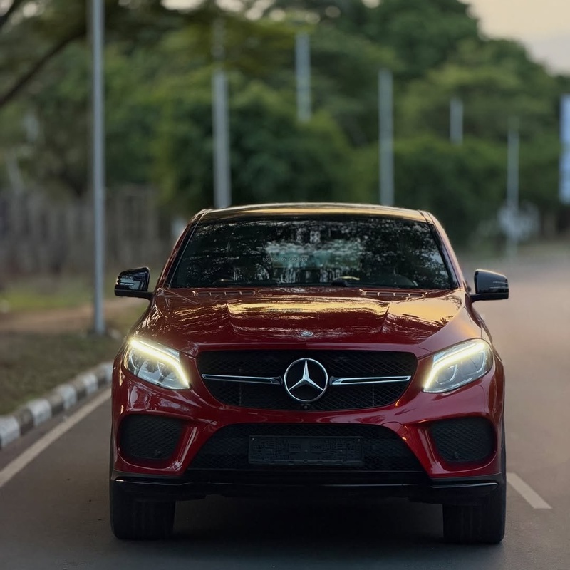 2018 MERCEDES-BENZ GLE43 AMG COUPE  FOREIGN USED – Very Sharp Interior & Exterior image