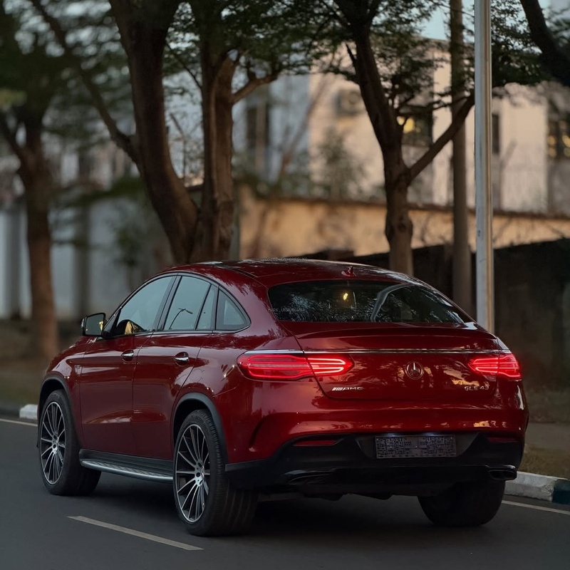 2018 MERCEDES-BENZ GLE43 AMG COUPE  FOREIGN USED – Very Sharp Interior & Exterior image