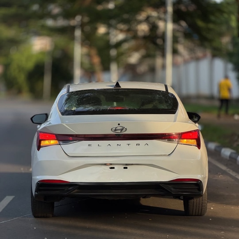 2022 HYUNDAI ELANTRA GT – FOREIGN USED | SPORT HATCHBACK image