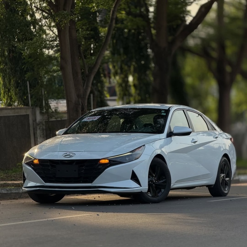 2022 HYUNDAI ELANTRA GT – FOREIGN USED | SPORT HATCHBACK image