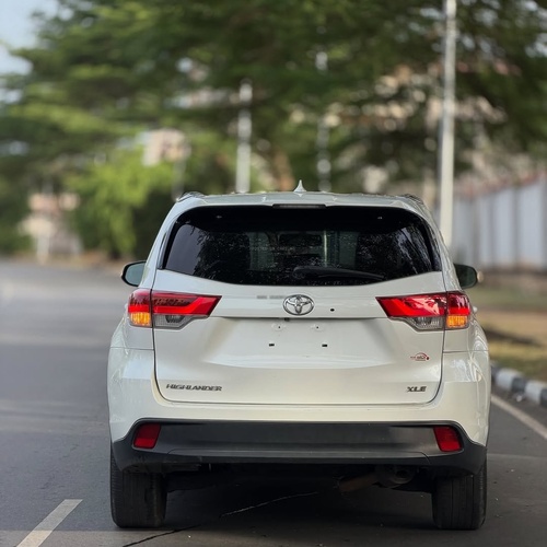 2016 TOYOTA HIGHLANDER XLE – FOREIGN USED – Luxury Family SUV, No Fault