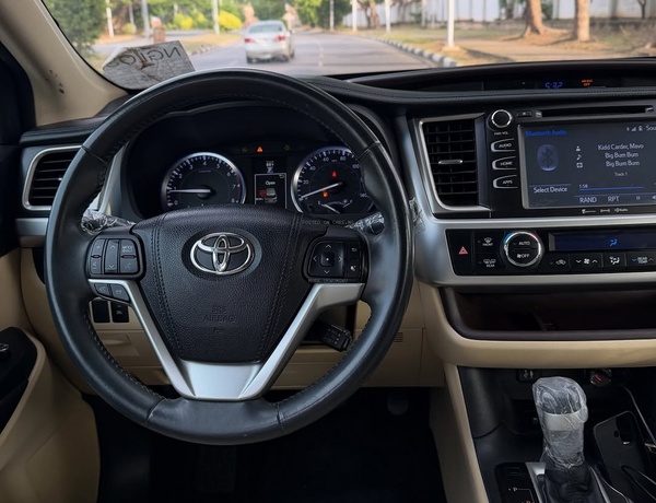 2016 TOYOTA HIGHLANDER XLE – FOREIGN USED – Luxury Family SUV, No Fault