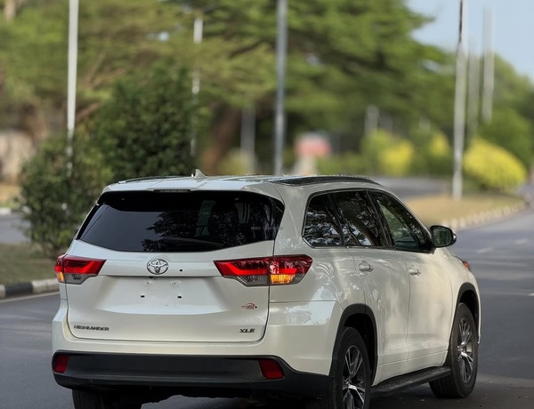 2016 TOYOTA HIGHLANDER XLE – FOREIGN USED – Luxury Family SUV, No Fault