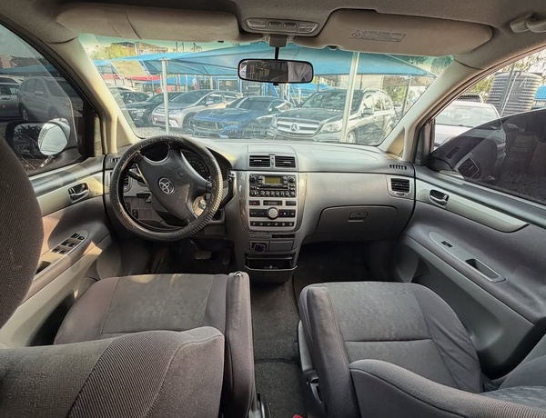 Buy This Toyota Avensis 2008 – Great Value for Your Money