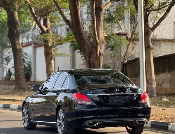 Foreign Used Mercedes Benz C300 2017 for Sale In Abuja