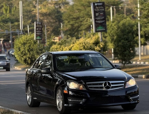 Foreign Used Mercedes Benz C300 2013 model For sale in Abuja