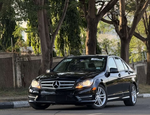 Foreign Used Mercedes Benz C300 2013 model For sale in Abuja