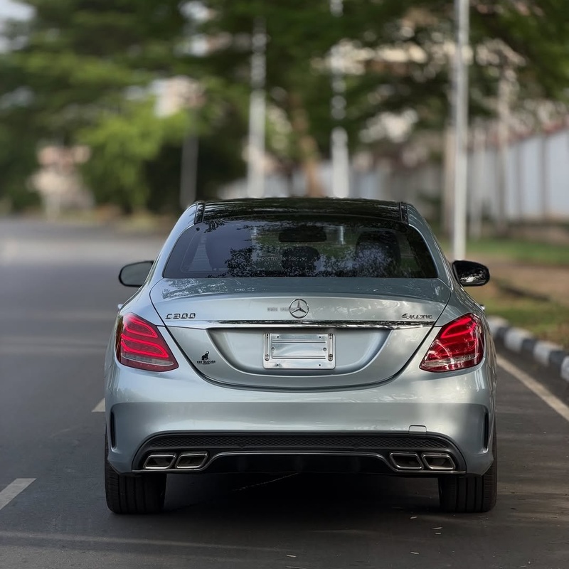 2012 MERCEDES-BENZ C300  FOREIGN USED, Very Sharp image
