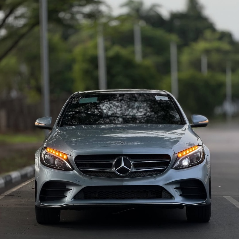 2012 MERCEDES-BENZ C300  FOREIGN USED, Very Sharp image